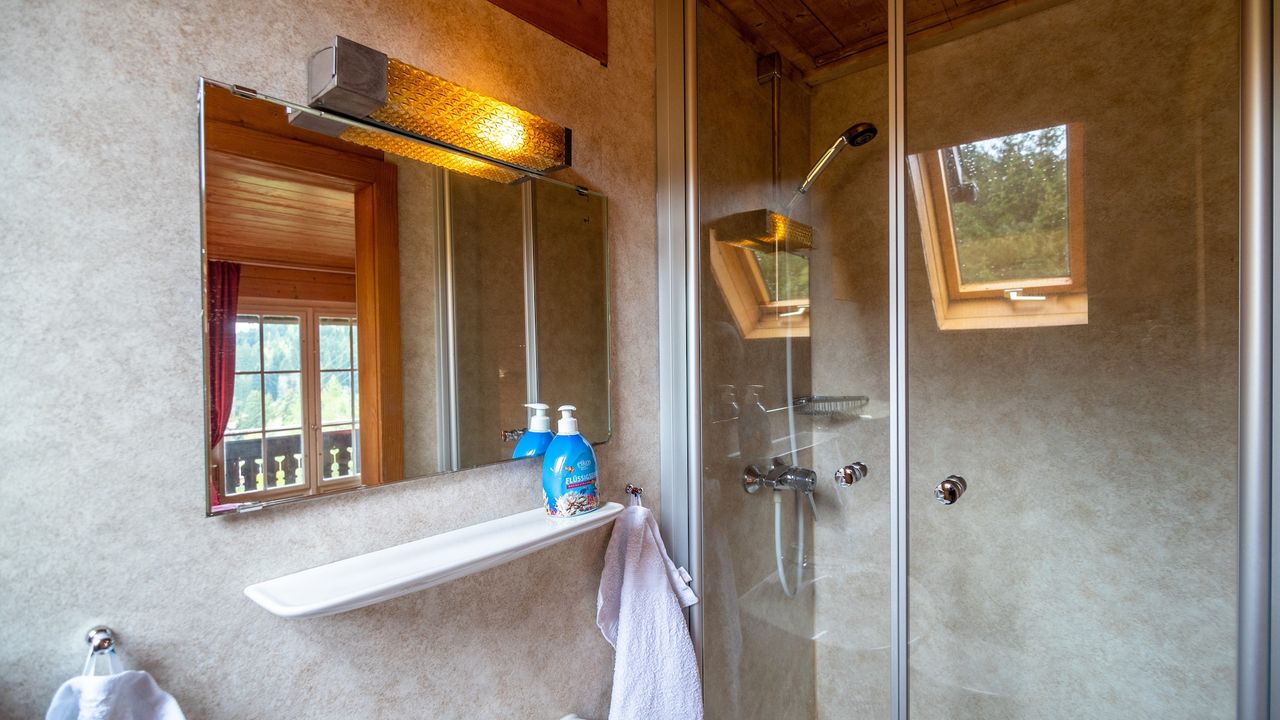 BathRoom BathRoom